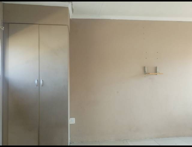 16 BEDROOM APARTMENT BLOCK FOR SALE IN VEREENIGING CENTRAL